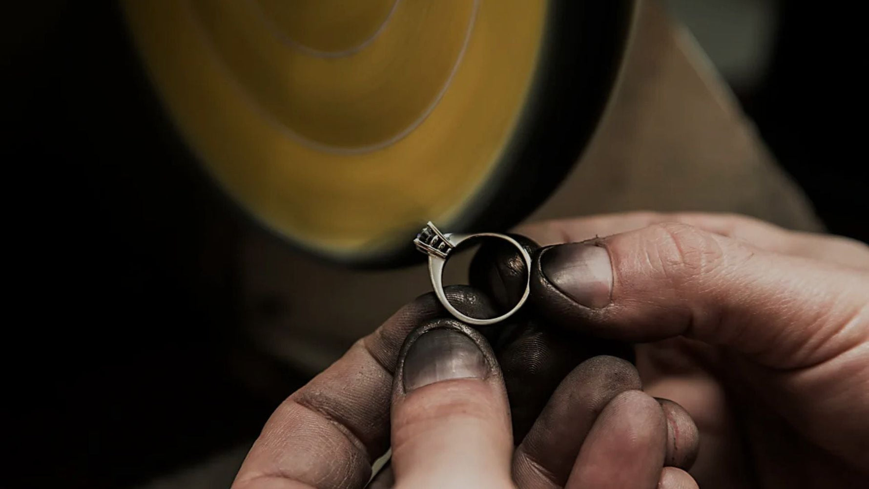 The Art of Jewelry Polishing: Methods for a Brilliant Finish