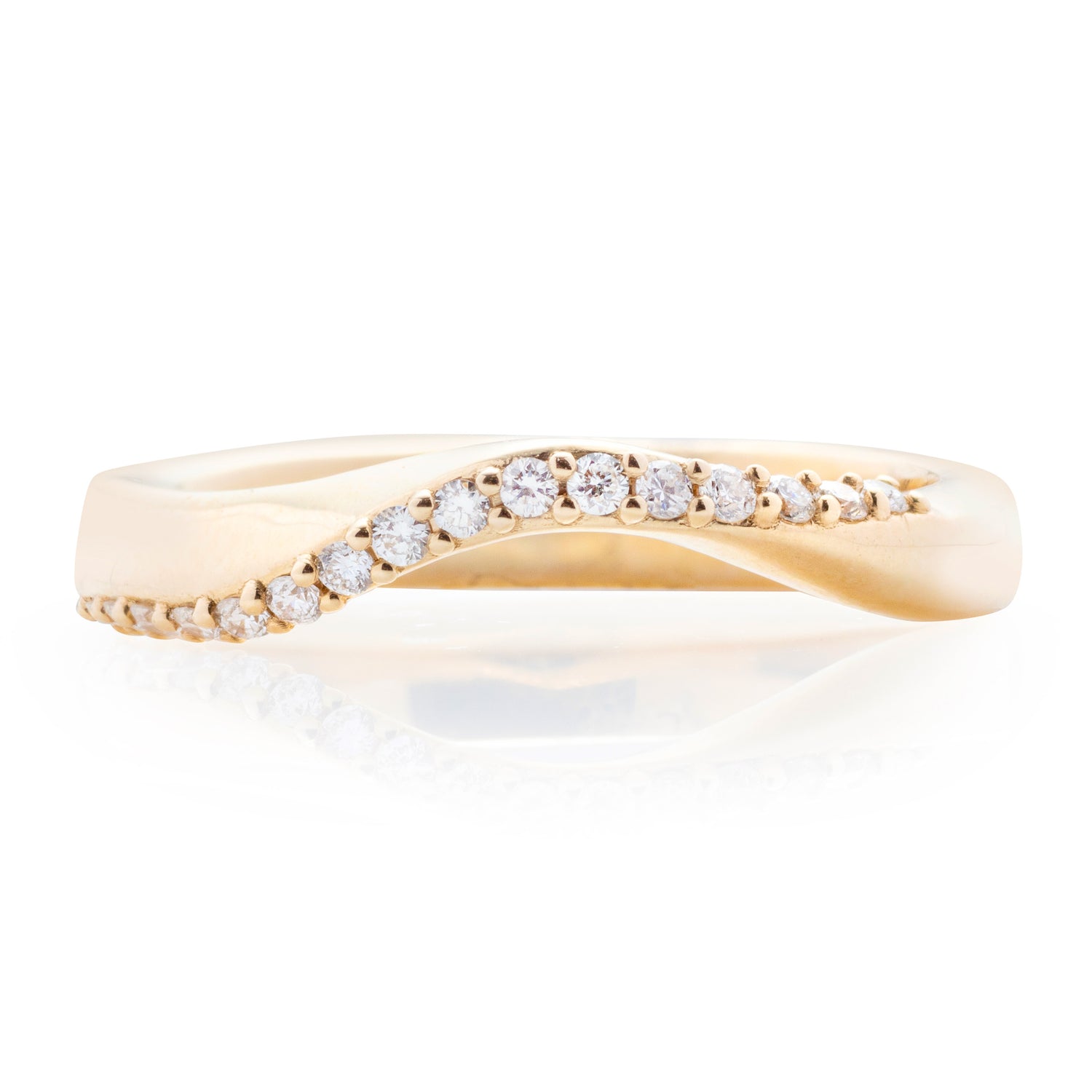 Diamond Edge Ribbon Ring